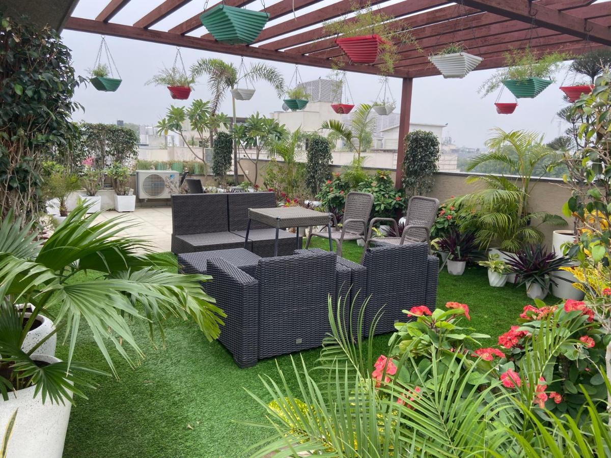 Art House Vasant Vihar New Delhi Bed and Breakfast Exteriör bild