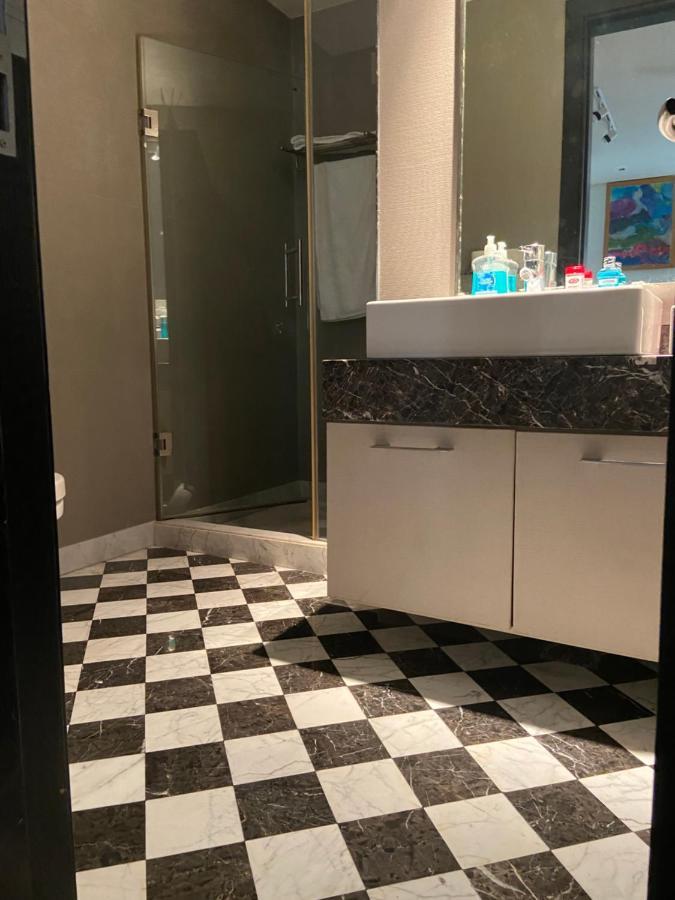 Art House Vasant Vihar New Delhi Bed and Breakfast Exteriör bild