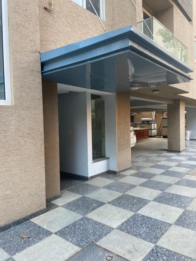 Art House Vasant Vihar New Delhi Bed and Breakfast Exteriör bild